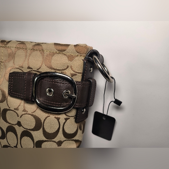 Brown COACH Patterned Crossbody Bag with Adjustable Strap light purple inside - Picture 4 of 10